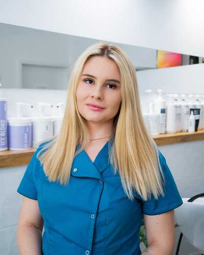 Natalia – stylistka fryzur w Trichodermedica