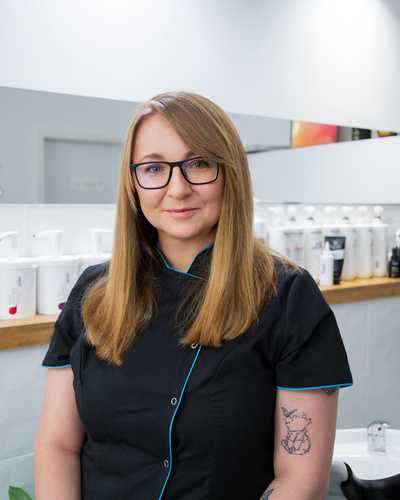 Kasia – stylistka fryzur w Trichodermedica