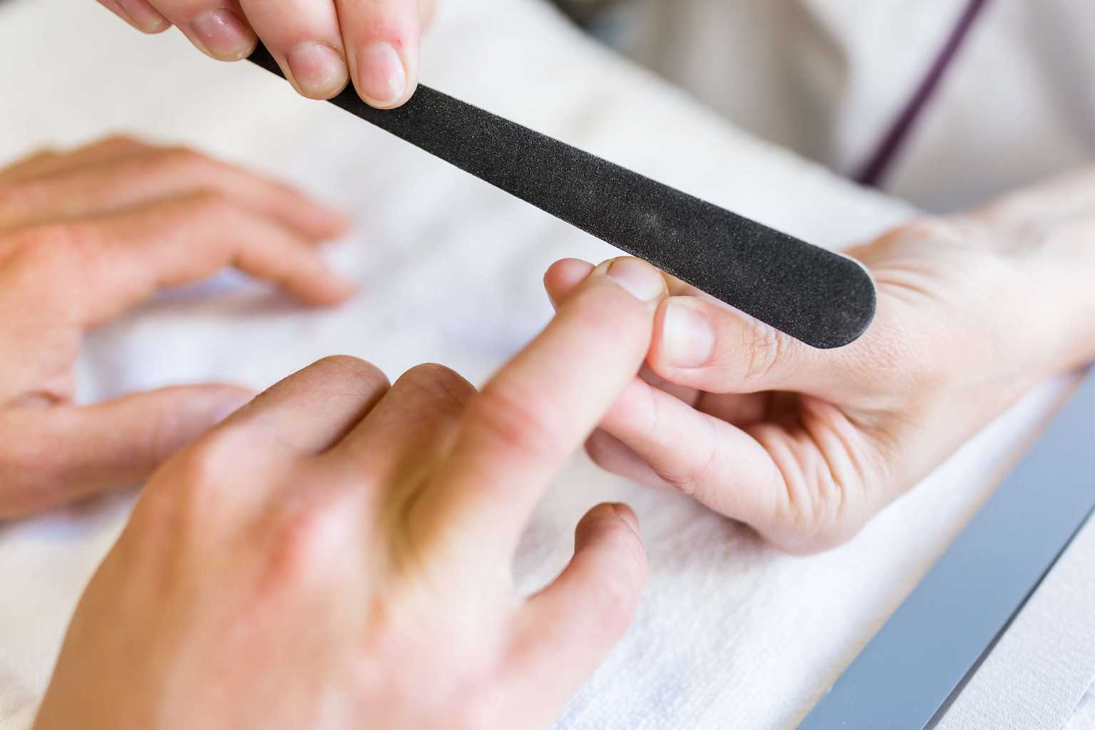 Manicure męski